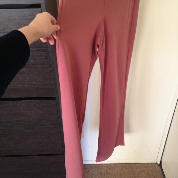 Ruffles One Shoulder Pink Jumper - Picture 5 of 8